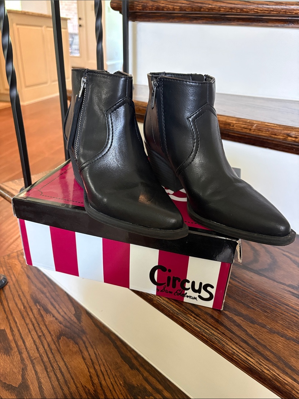 Circus by Sam Edelman Black Leather Pointed Ankle Boots
